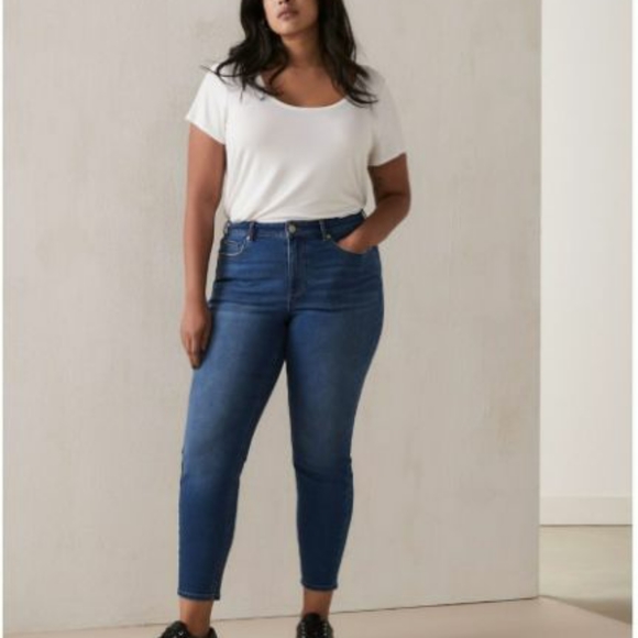 NEW COPY - Stretchy skinny Jeans - Picture 2 of 7